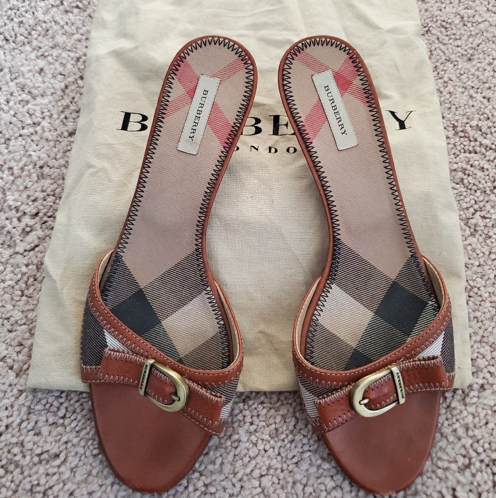 Burberry kitten heels